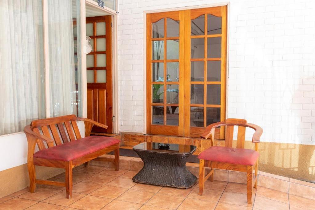 סן חוזה Sura Bed And Breakfast מראה חיצוני תמונה
